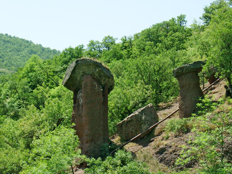 Геологический памятник возле Большой Алушты